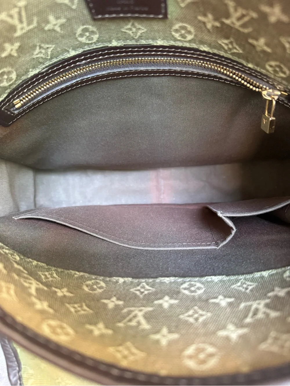 Louis Vuitton VI0074 Besace Mary Kate Olive Green & Brown Leather Crossbody Bag